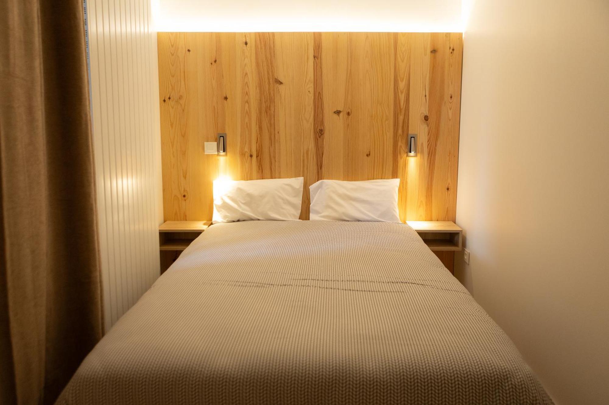Bed and Breakfast Le Bercail Lacaze Exterior foto